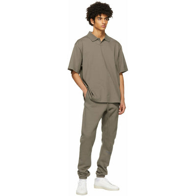 FEAR OF GOD ESSENTIALS Sweatpants in Taupe (2021)